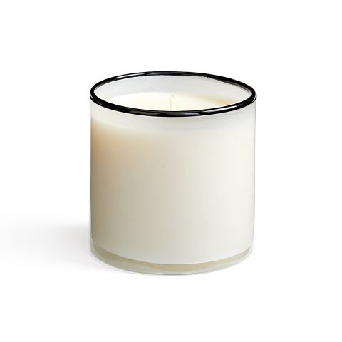 Champagne Signature Candle (15.5 oz)